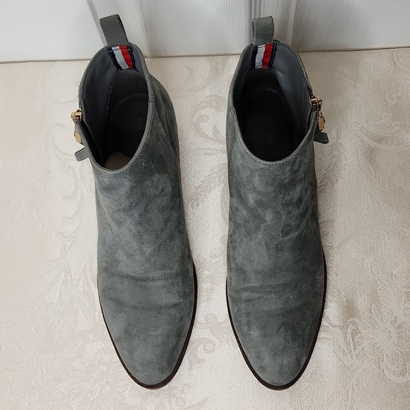 Tommy Hilfiger mushroom gray ankle bootie size 7.5 - Picture 3 of 13